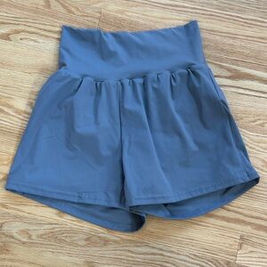 Gray high waisted high rise light weight flowy Stretch Fabric shorts medium M